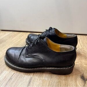 Black Leather Oxford Shoes with Durable Sole